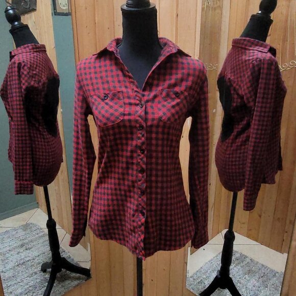 Hot Topic Red and Black Plaid Button-Up Shirt with skull XS #grunge #plaid - Picture 1 of 4